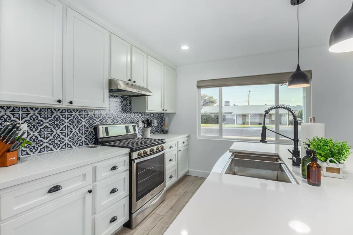 Crown Azul Retreat - Image 5