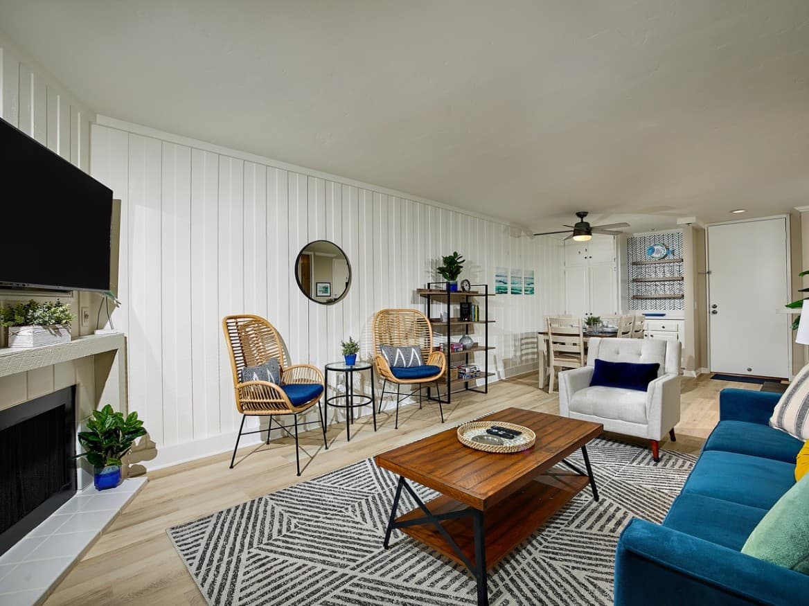 Coastal Retreat #D107 - Image 4