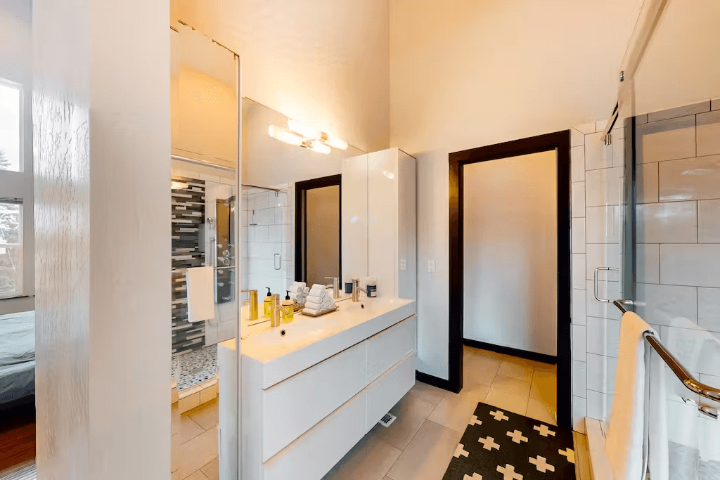 Spokane River Retreat - Image 18