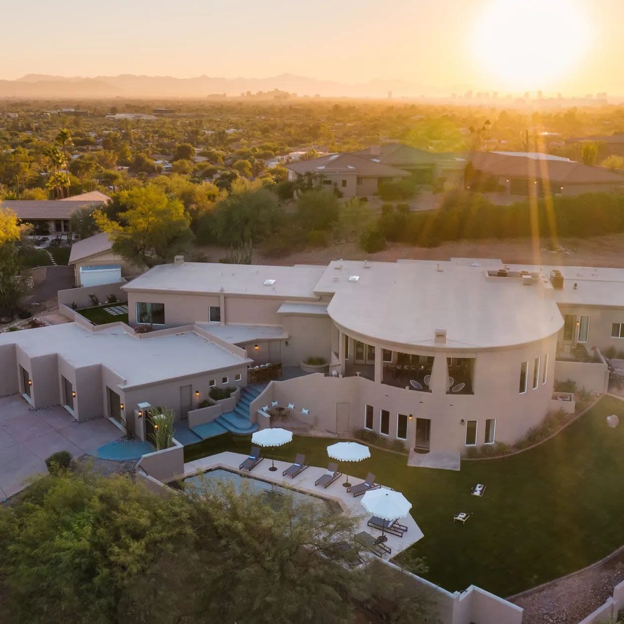 Julep Manor - Image 41