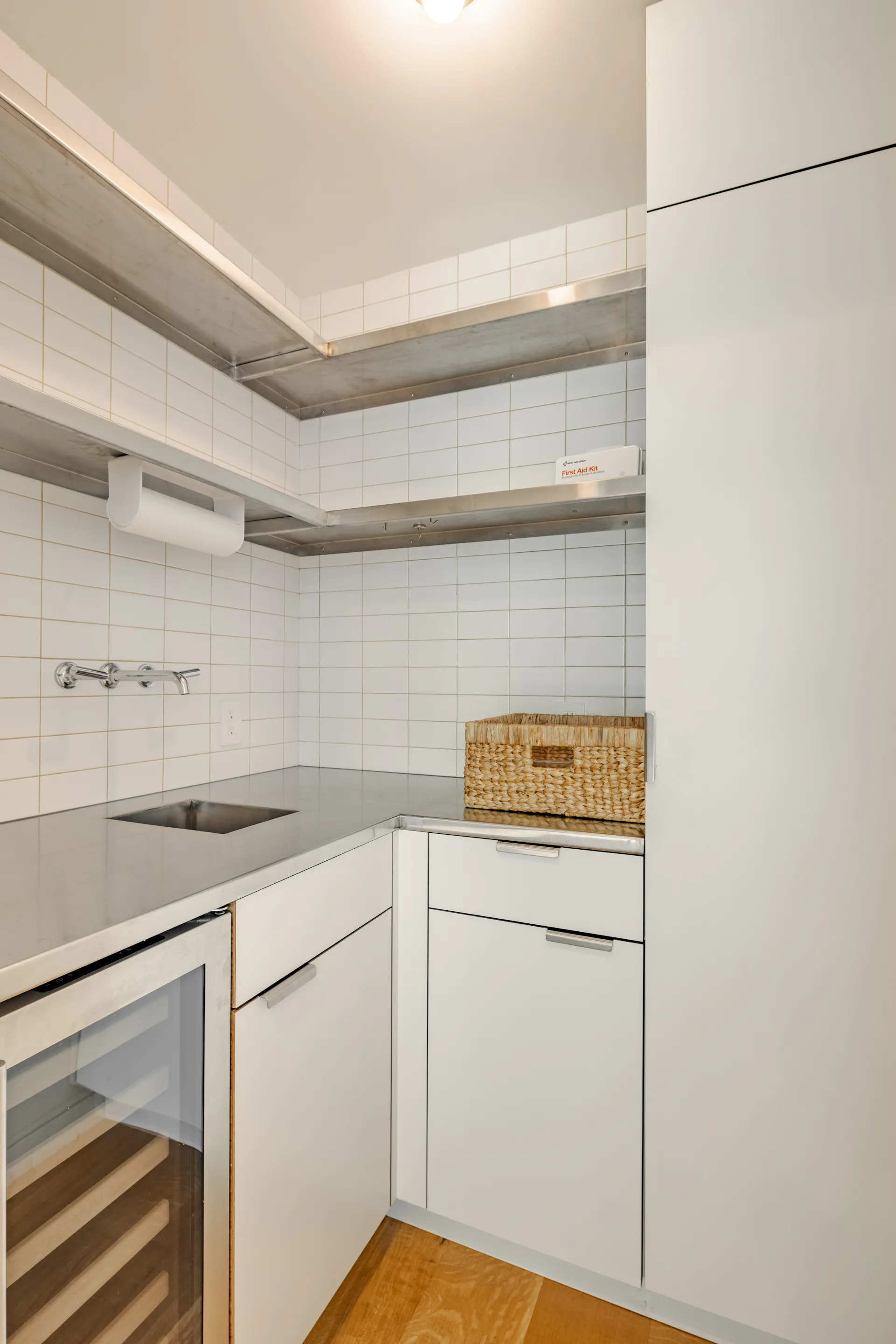 Empire House - Image 5