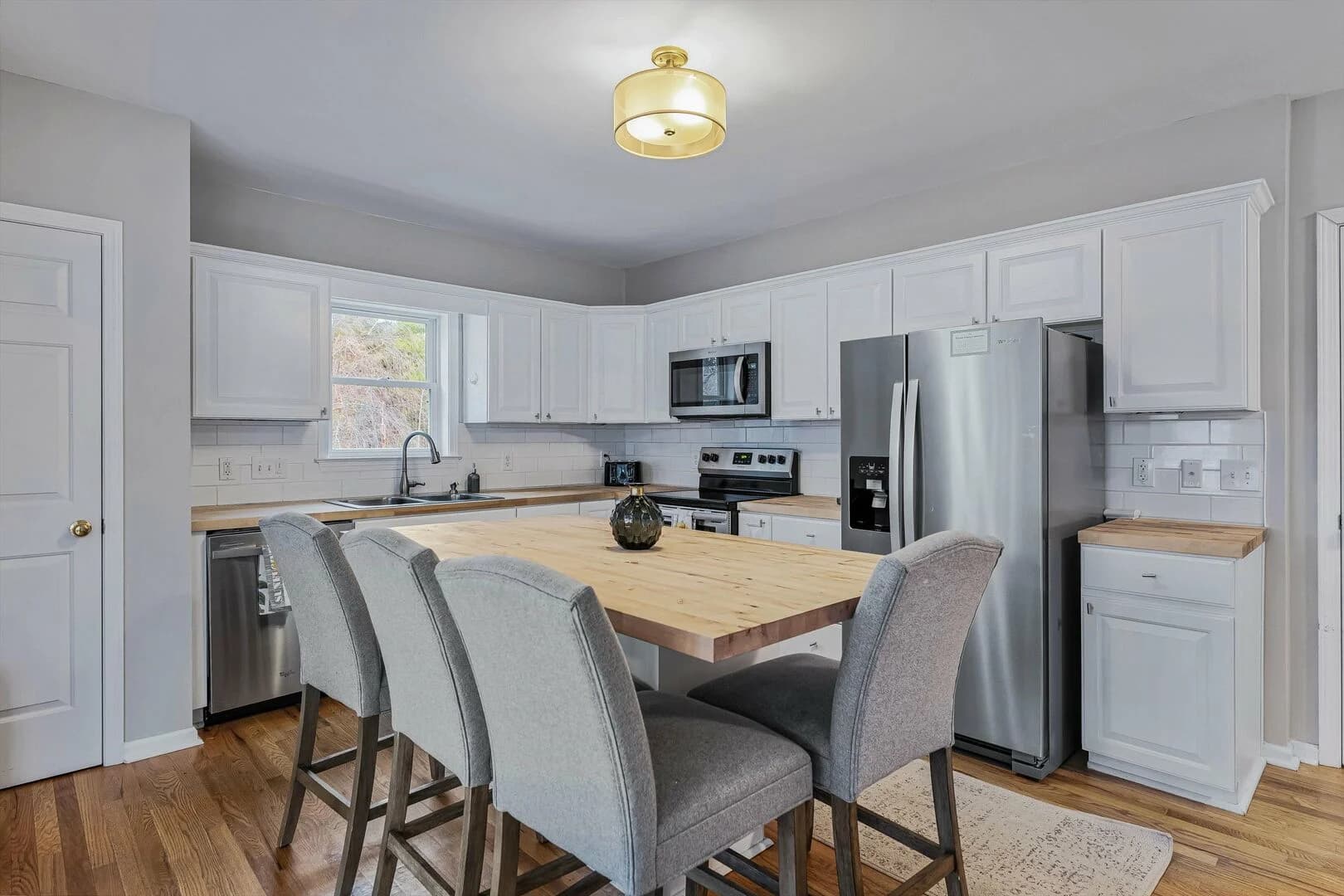 Creekside House - Image 11