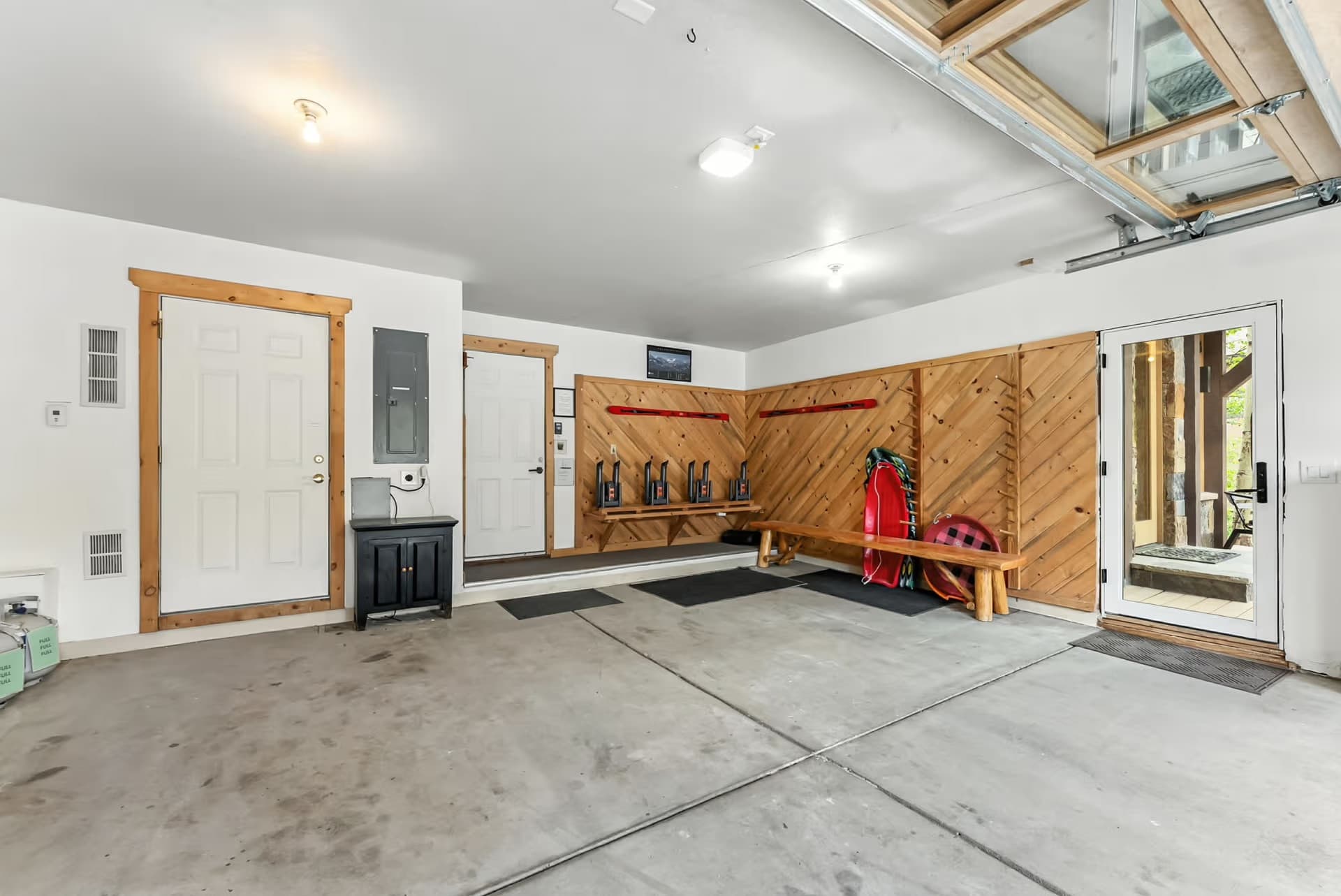 Snowbound Refuge - Image 37