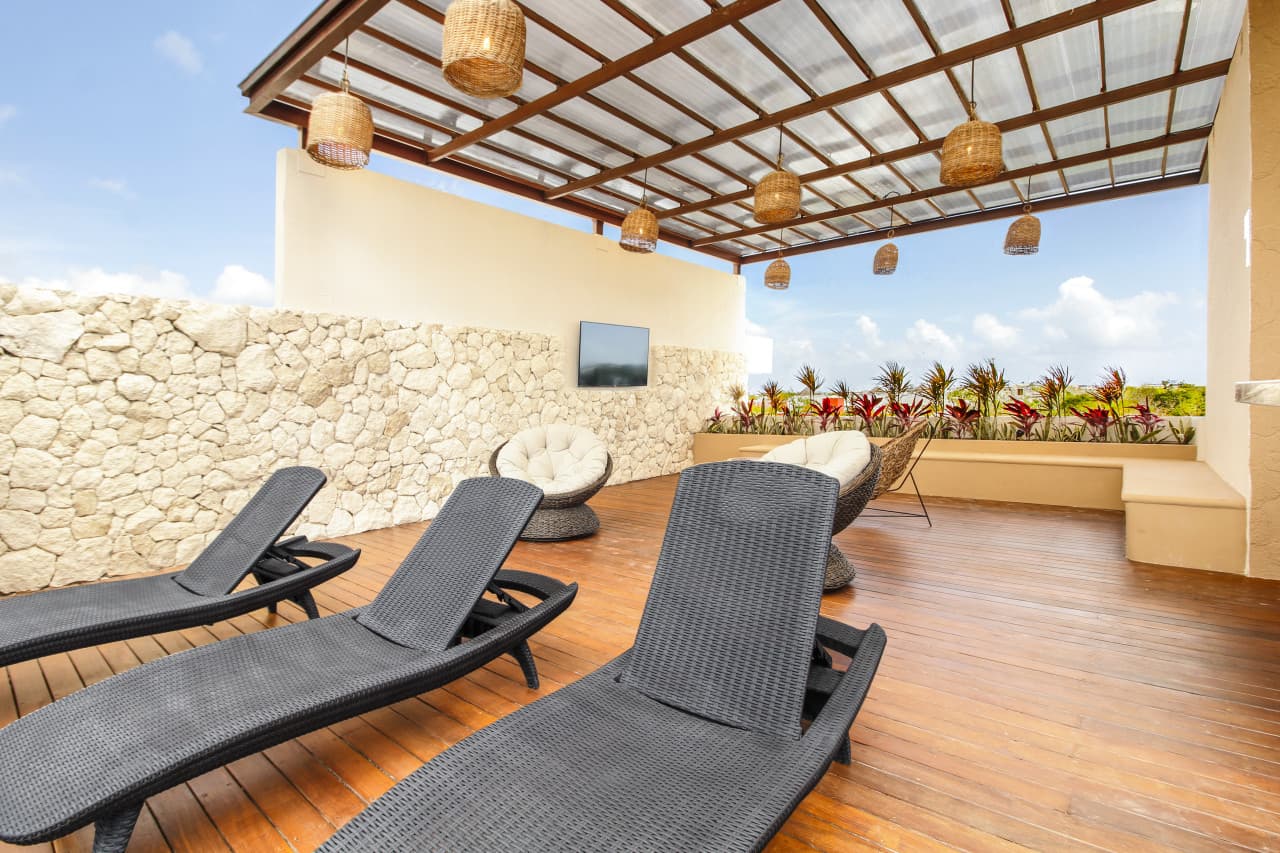 Sunset Pursuit - Image 16