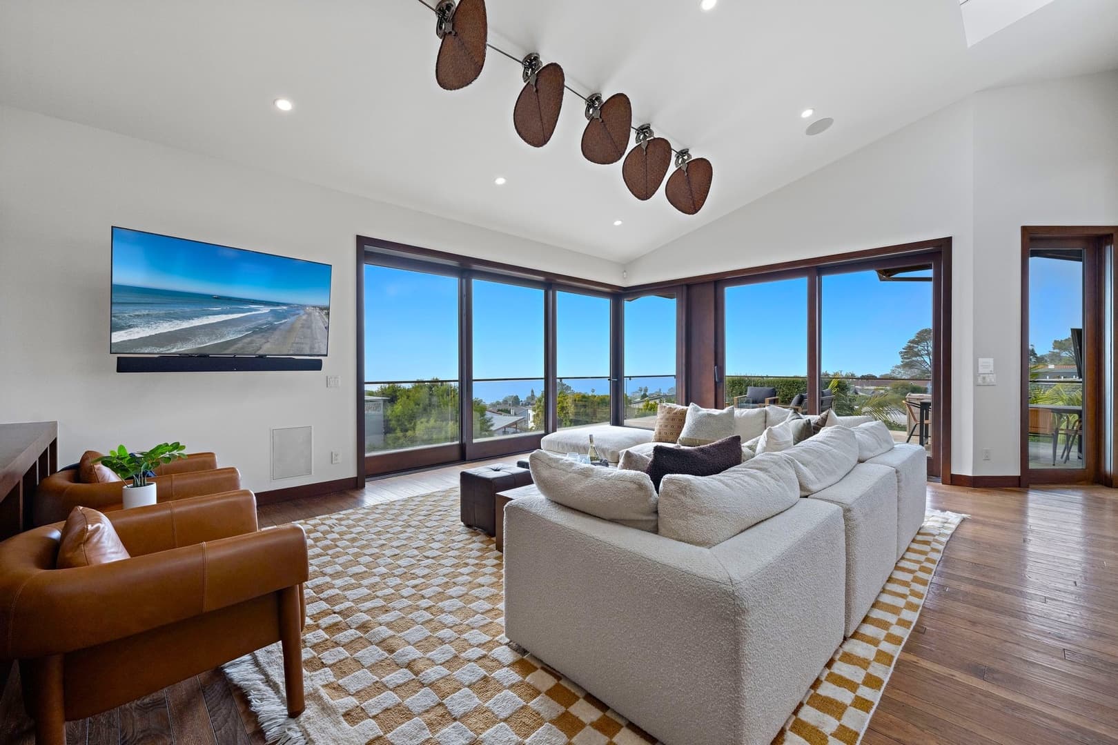 Costa Del Mar - Image 7