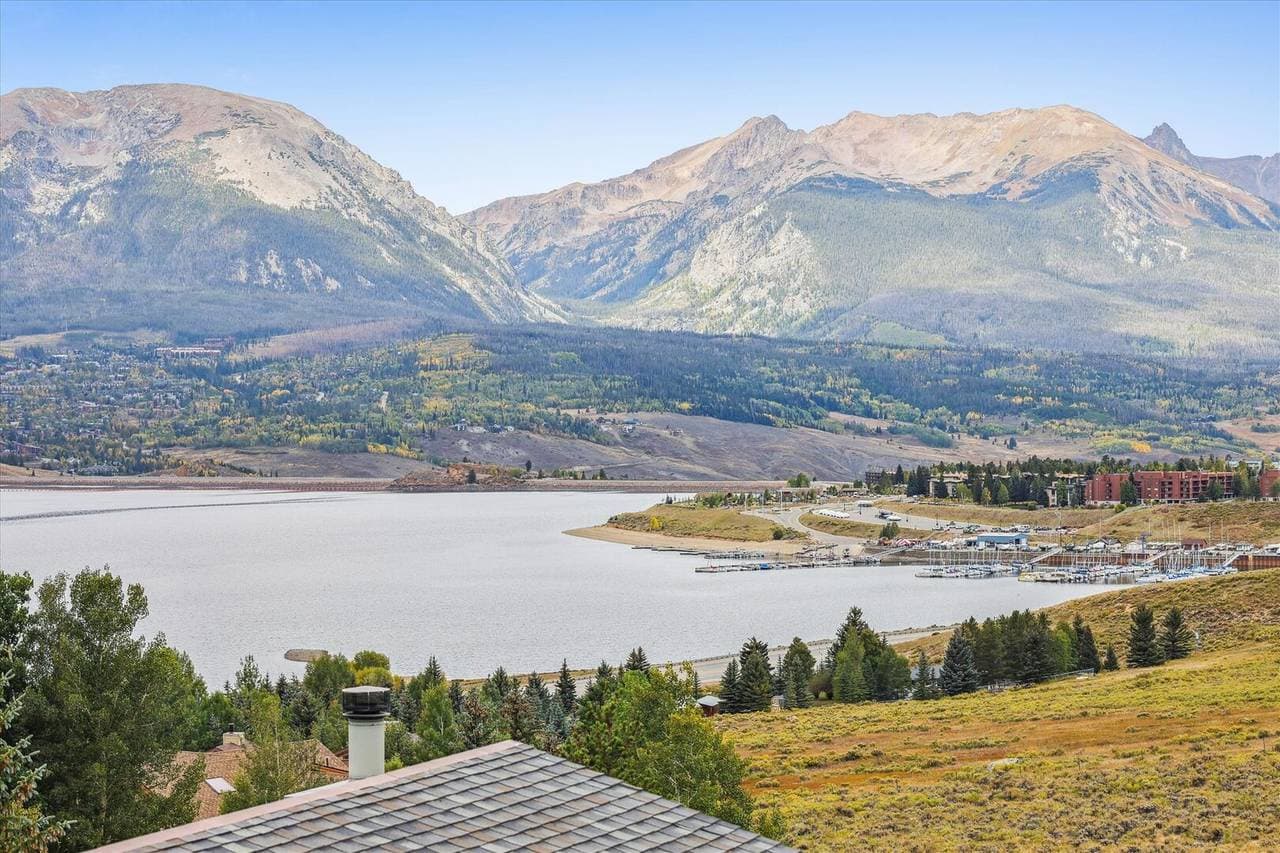 Corinthian Bella Vista - Image 49