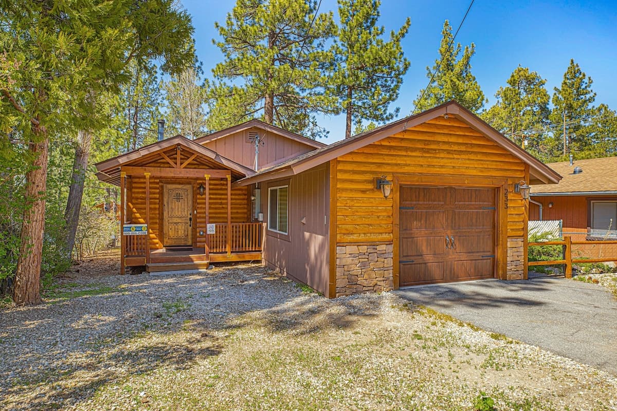 Country Club Cabin #357 - Image 3