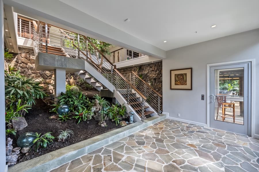 Manoa Royal Retreat - Image 36