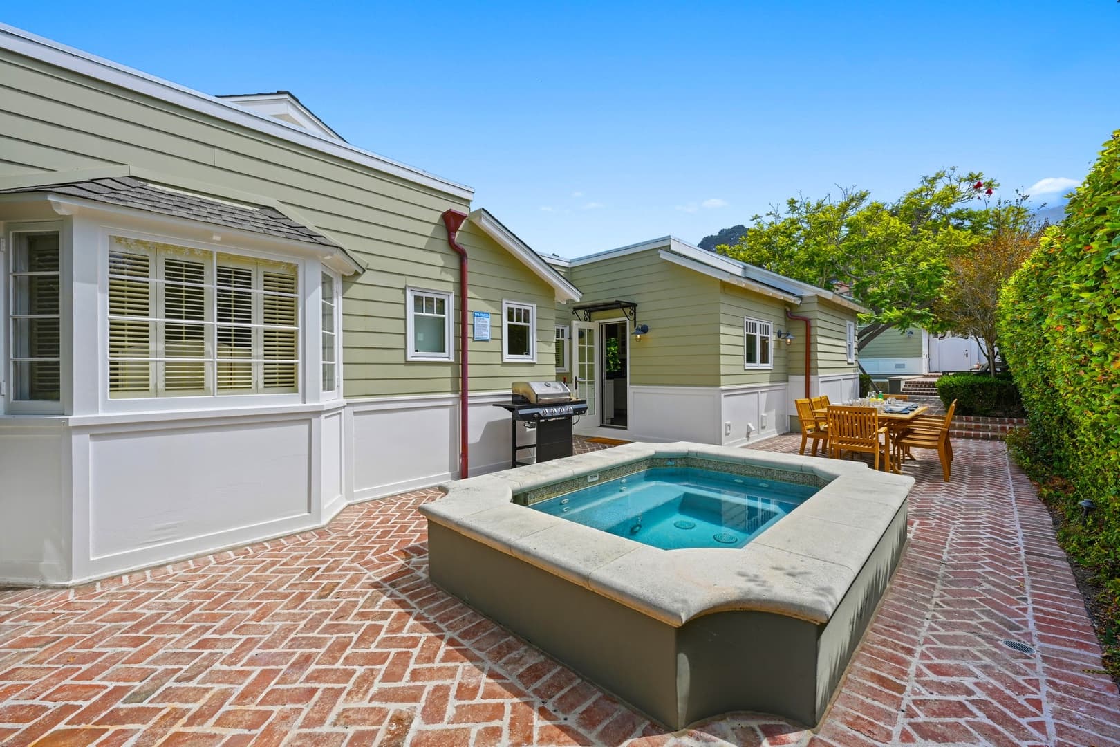 Summerland - Image 26