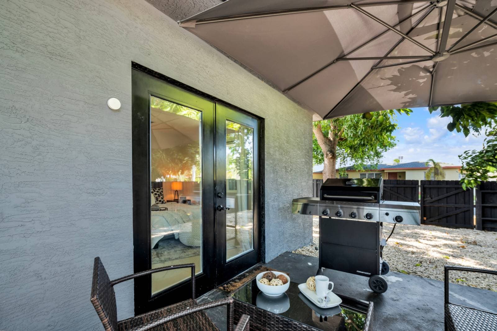 Urban Seaside - Image 2