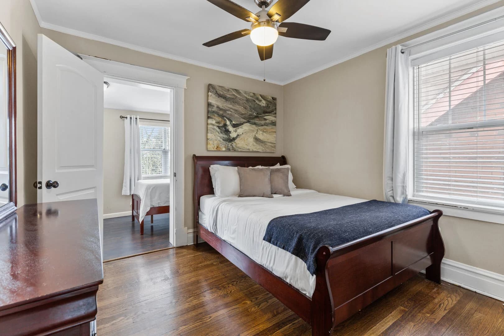 Kingshighway Manor - Image 22