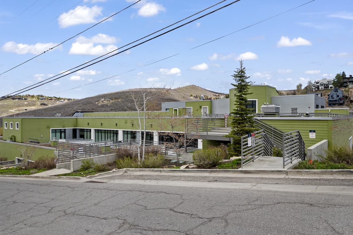 Mountain Luxe Retreat on Main - Image 44