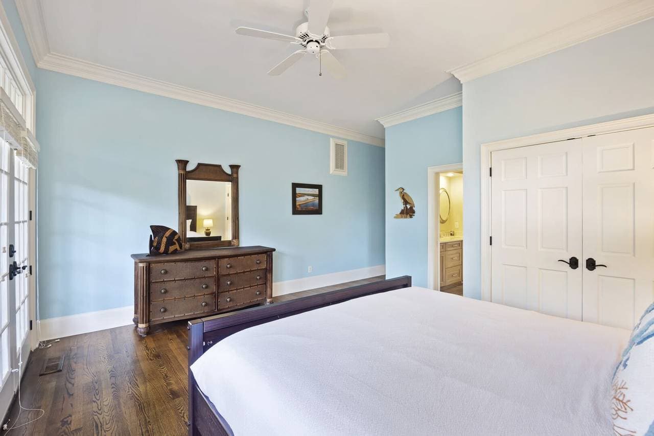 Otter Island Getaway - Image 14