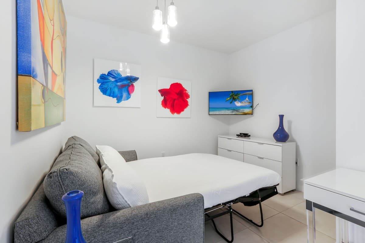 Coastal Home - Image 7