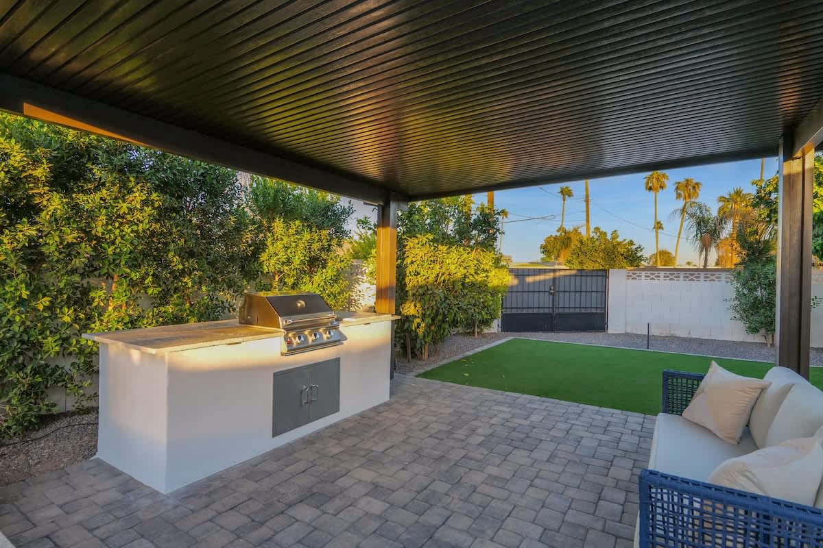 Old Town Scottsdale Retreat - Image 35