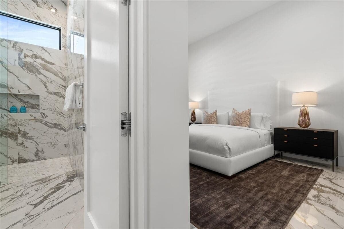 Bravo Villa #11 - Image 29