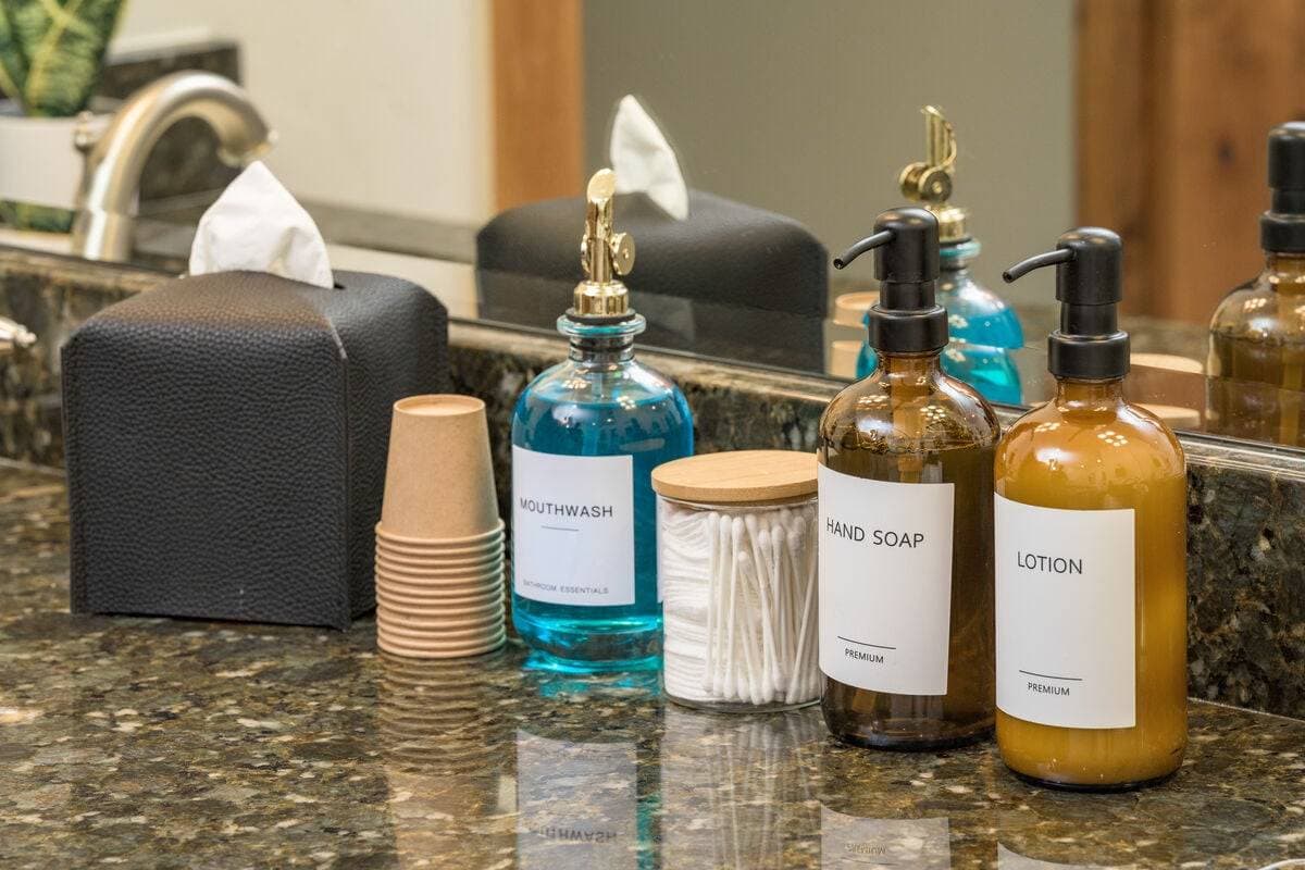 Four Sisters - Image 40