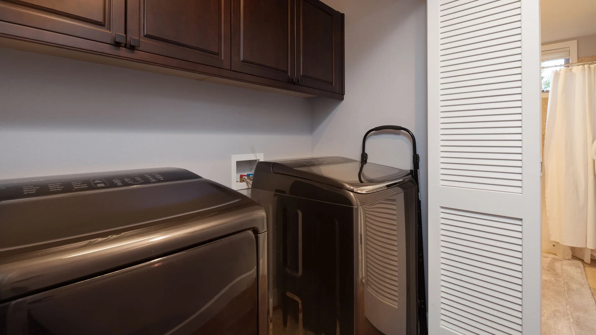 Sea Glass House - Image 21