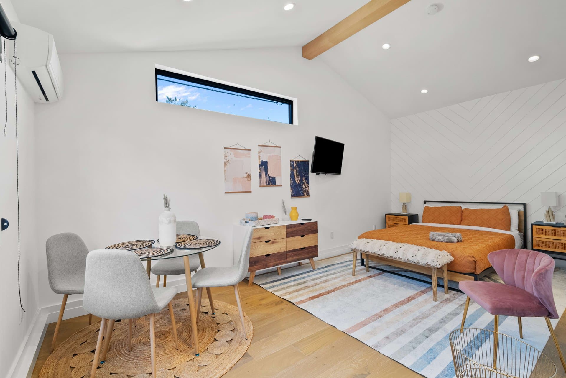 Lake Street - Image 17