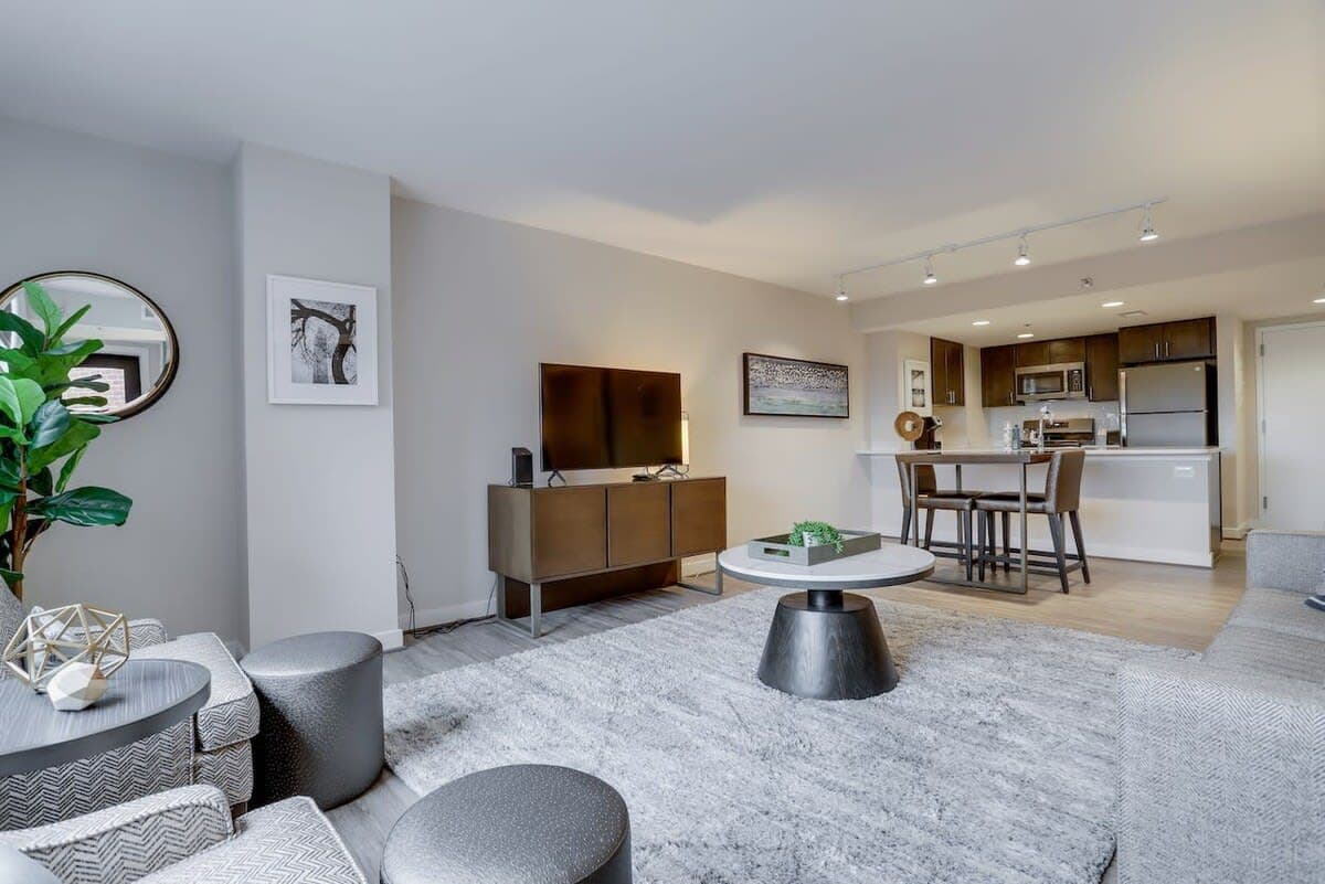 Arlington Residence - Image 17