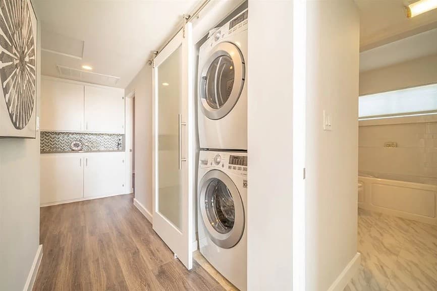 Hamilton II - Image 21