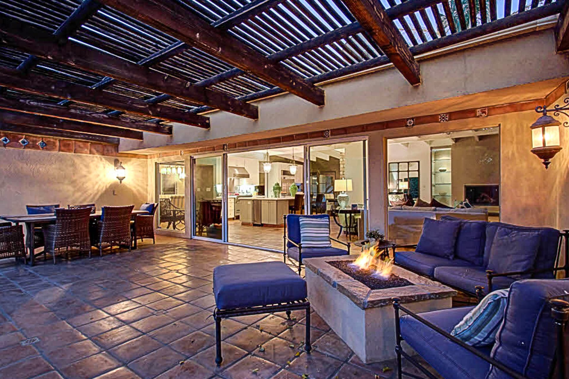 Club 1070 Home - Image 30