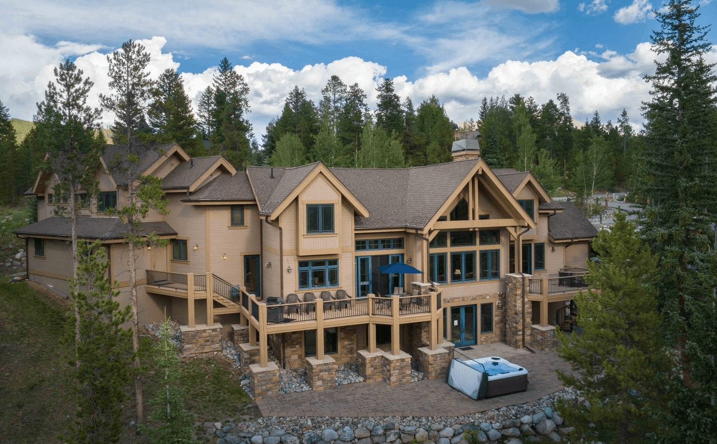 Mont Vista Chateau - Image 1