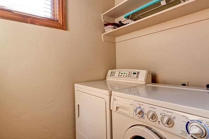 Highwood House - Image 15