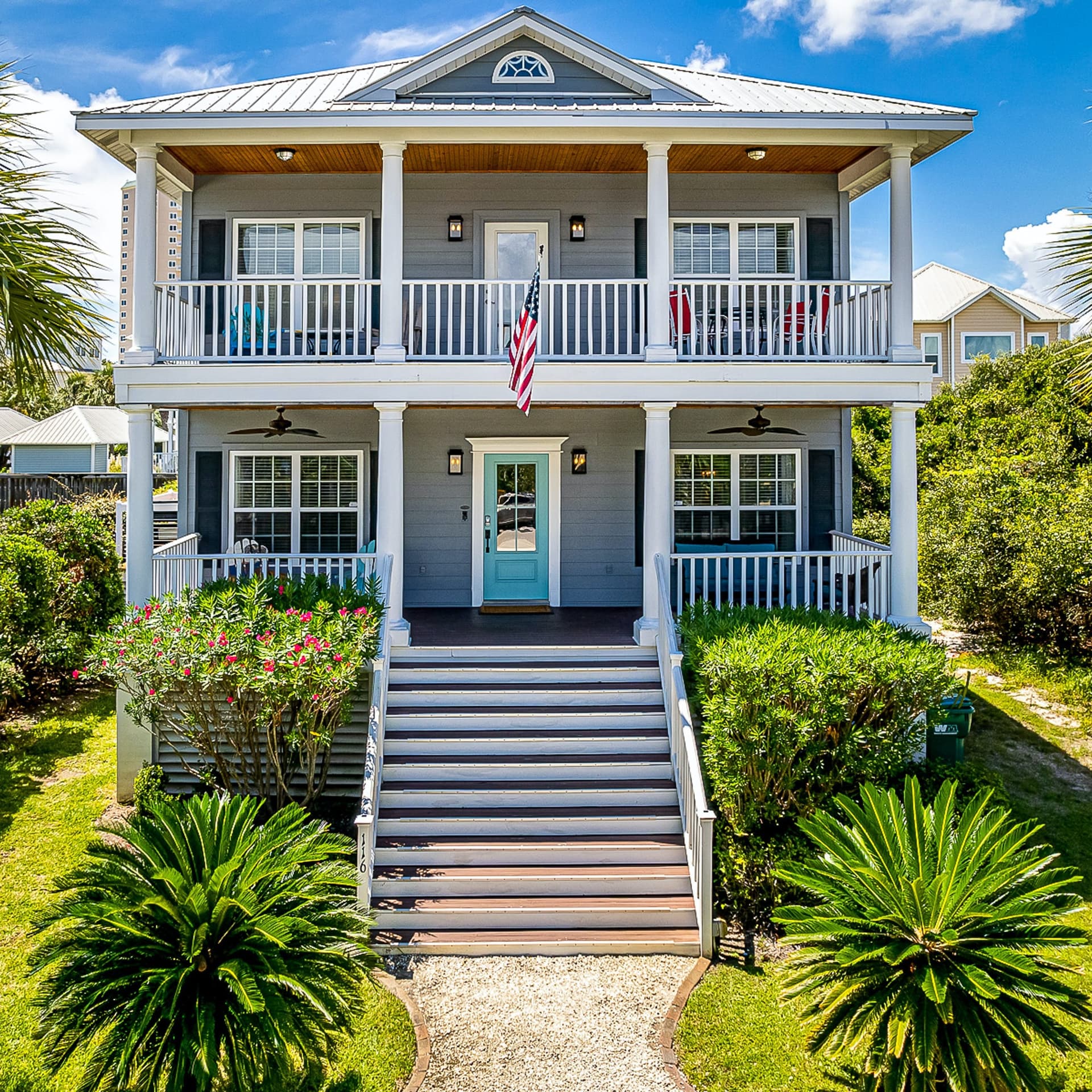 Bahama Breeze House - Image 1