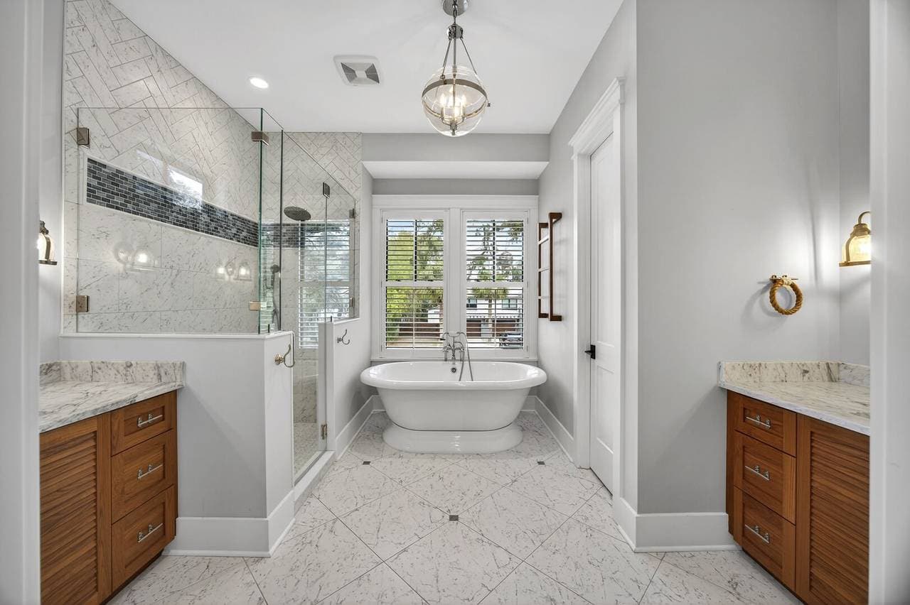 IOP Escape at 26th Avenue - Image 35