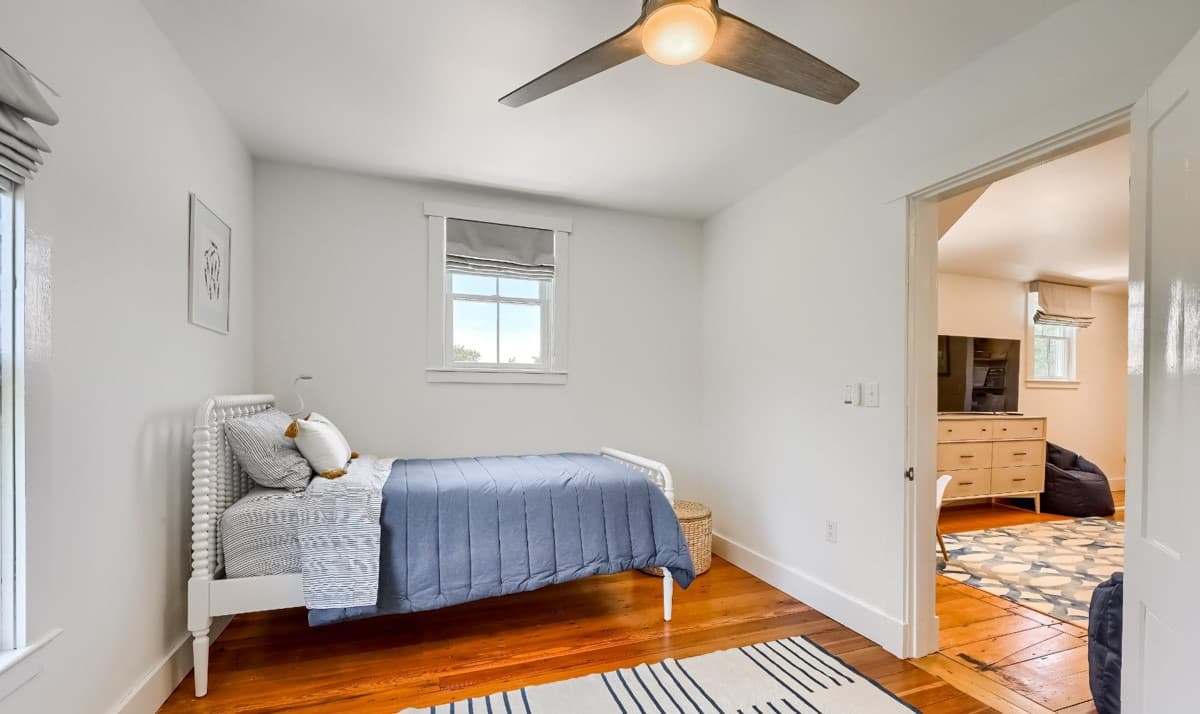 Captain Doane House - Image 33