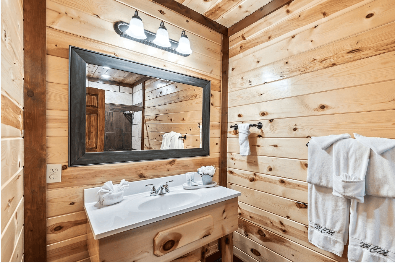 Smokey's Paradise - Image 17