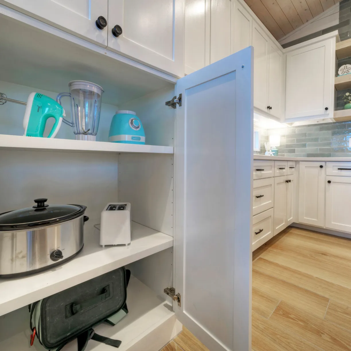 Mint to Be House - Image 12