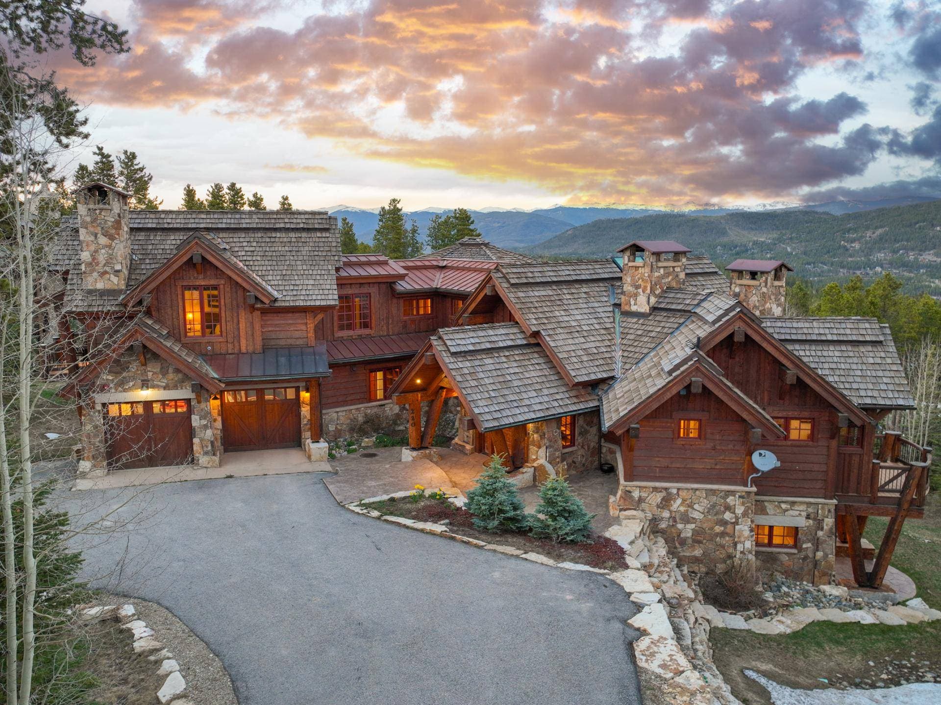 Fox Paw Lodge - Image 29