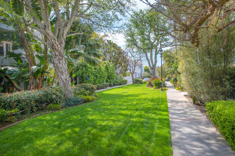 Reef Mall Villa - Image 65