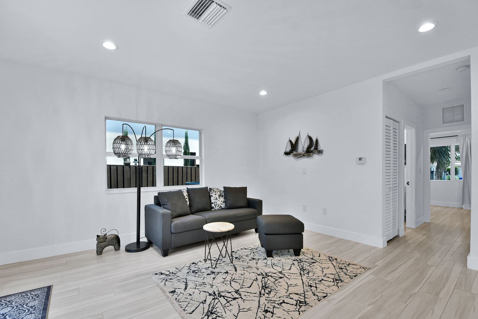 Imperial Point House  - Image 14