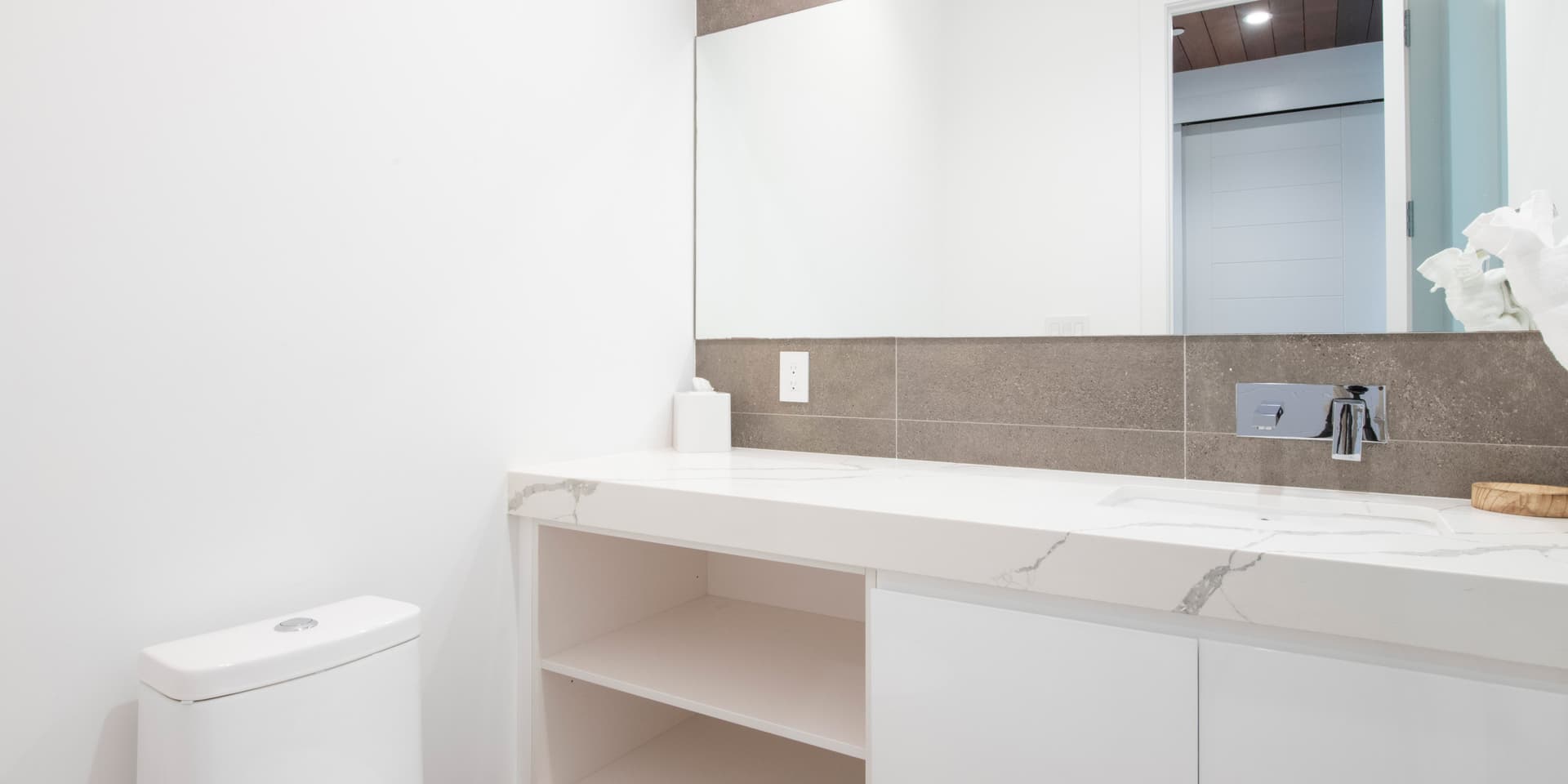 Tideview Tower - Image 13