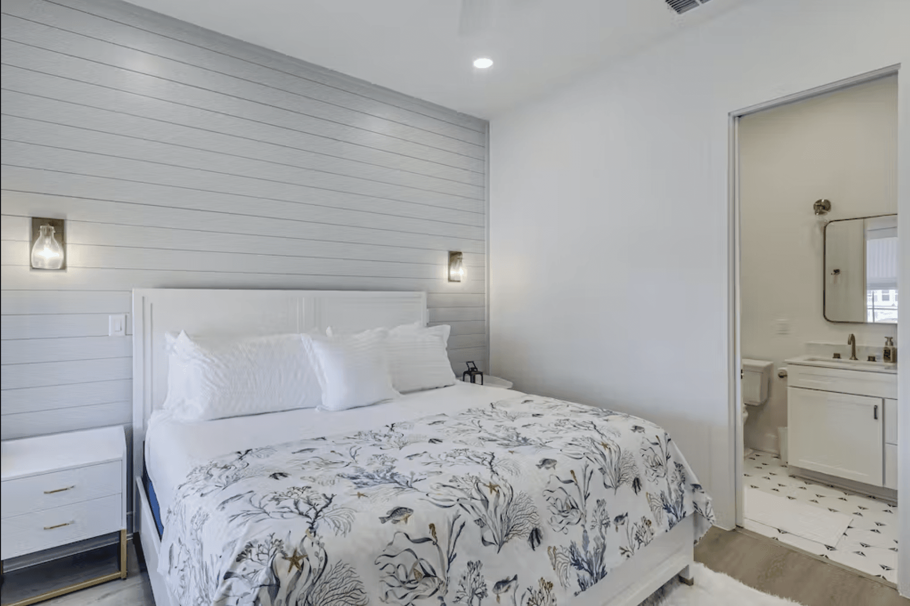 Shore Thing House - Image 30