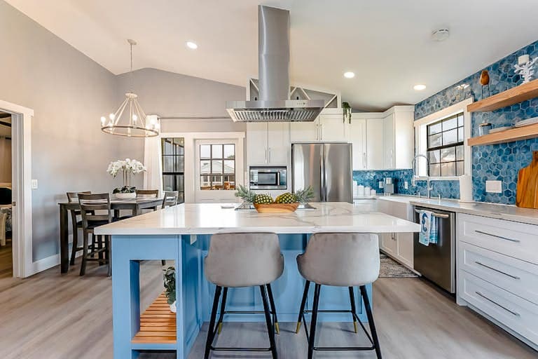 Déjà Blue - Image 5