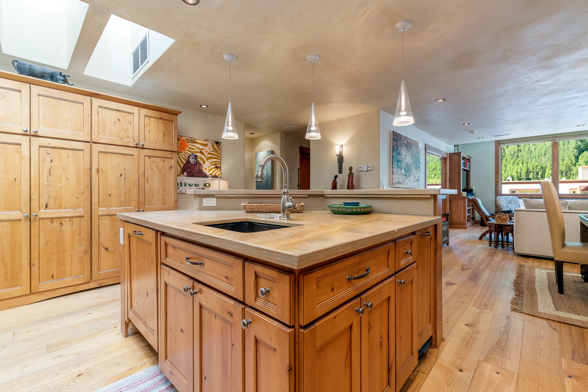 Main Stage Penthouse - Image 7