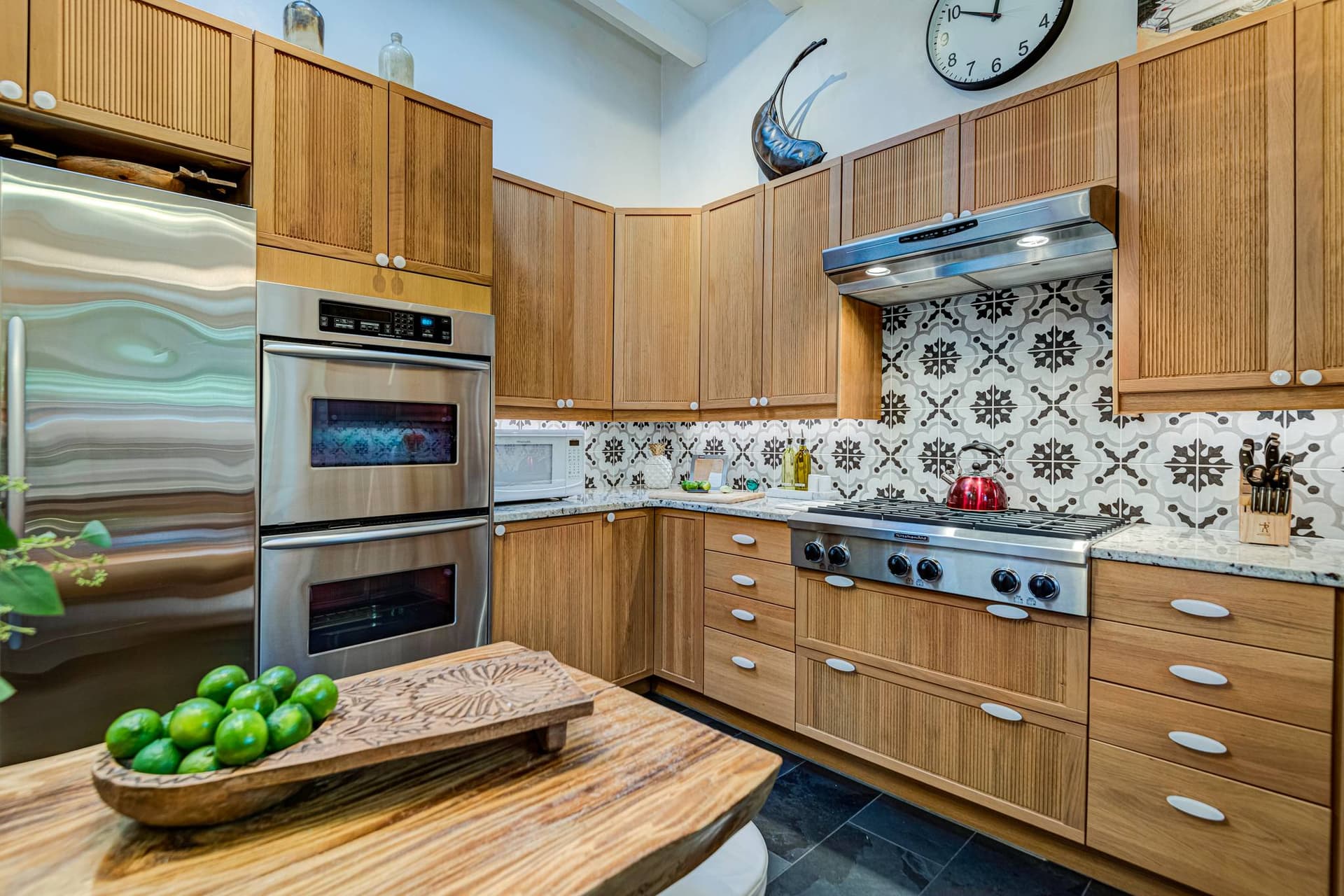 Palace Hillside - Image 10