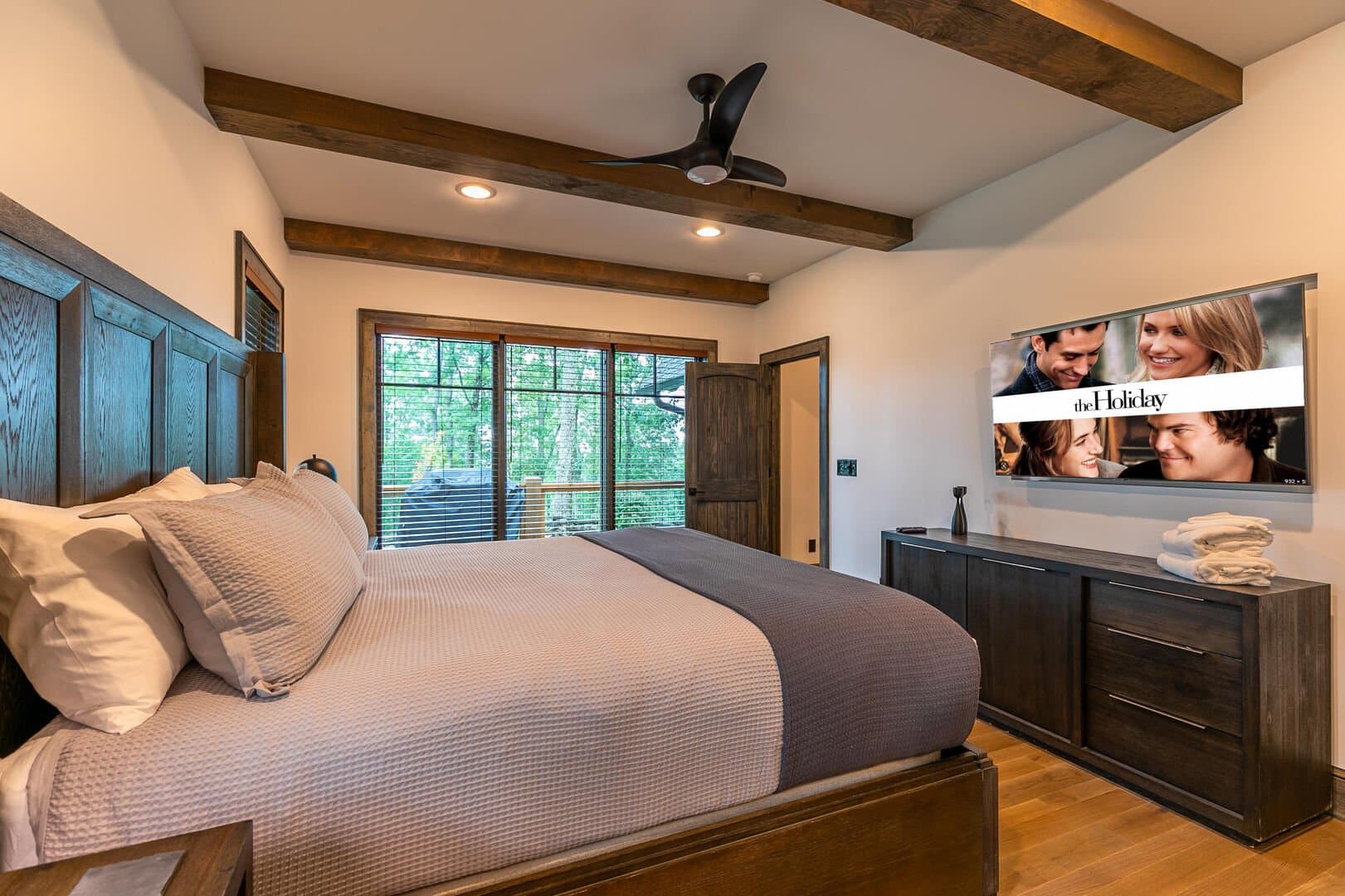 Teddy Bear's Retreat - Image 12