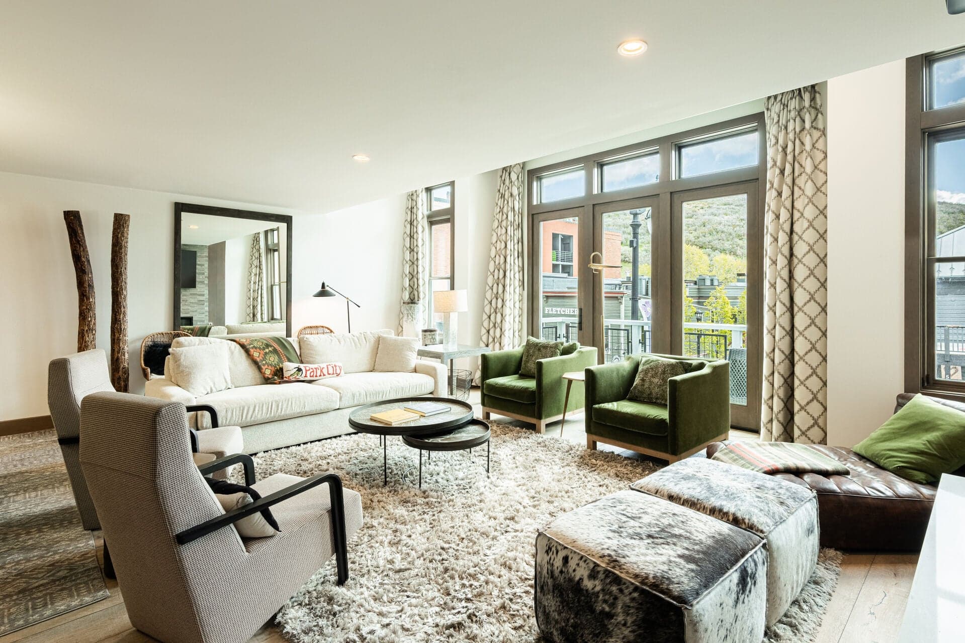 Penthouse on Main Unit F - Image 5