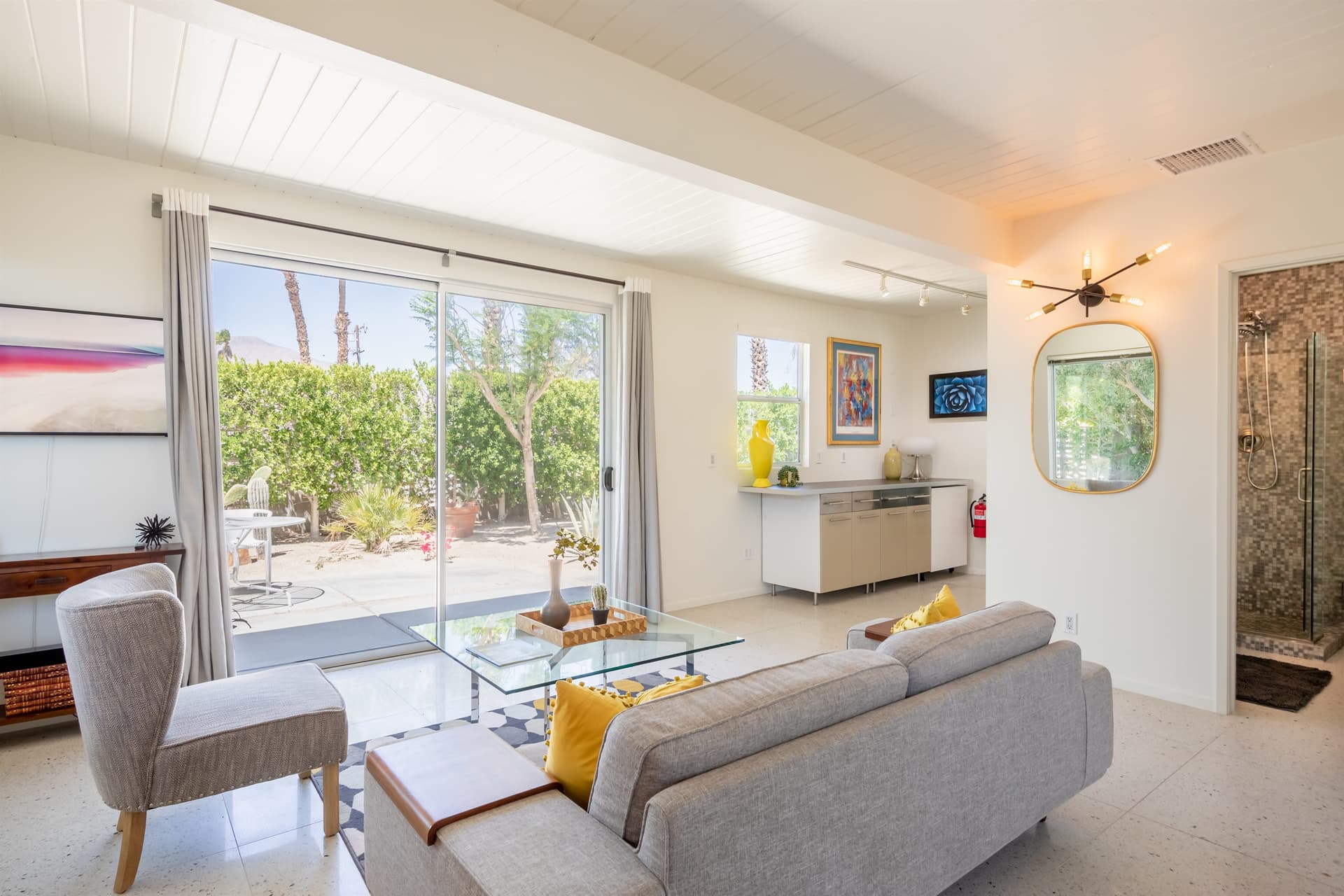 Hugh Kaptur’s Palm Springs Getaway - Image 33