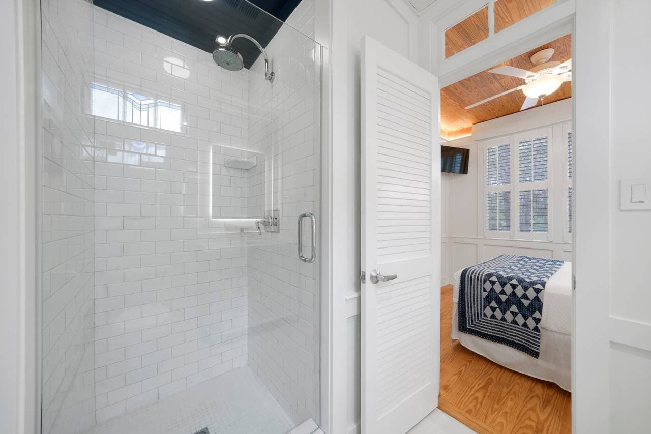 Little Lodge - Image 25