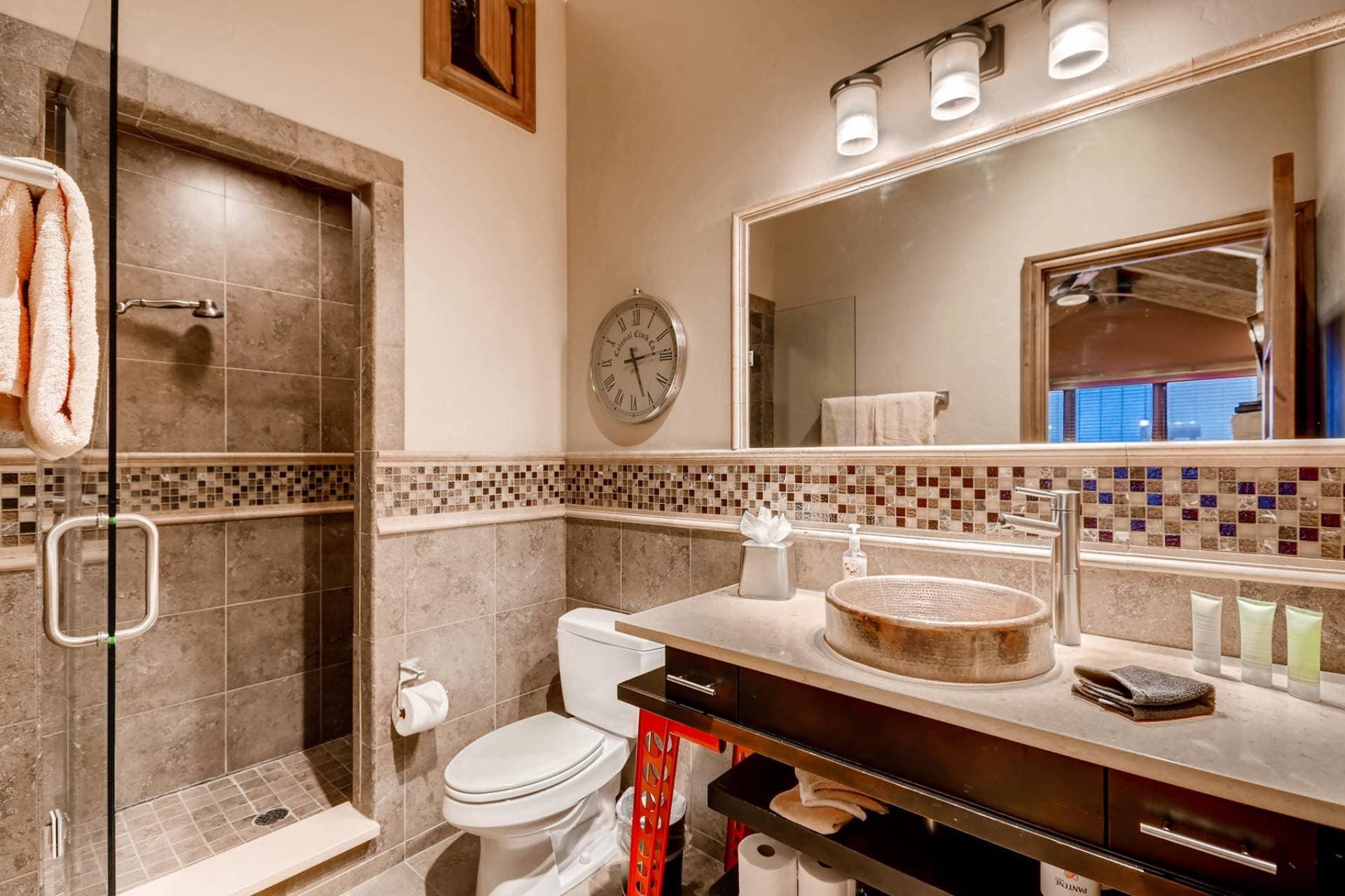 Warming Hut - Image 34