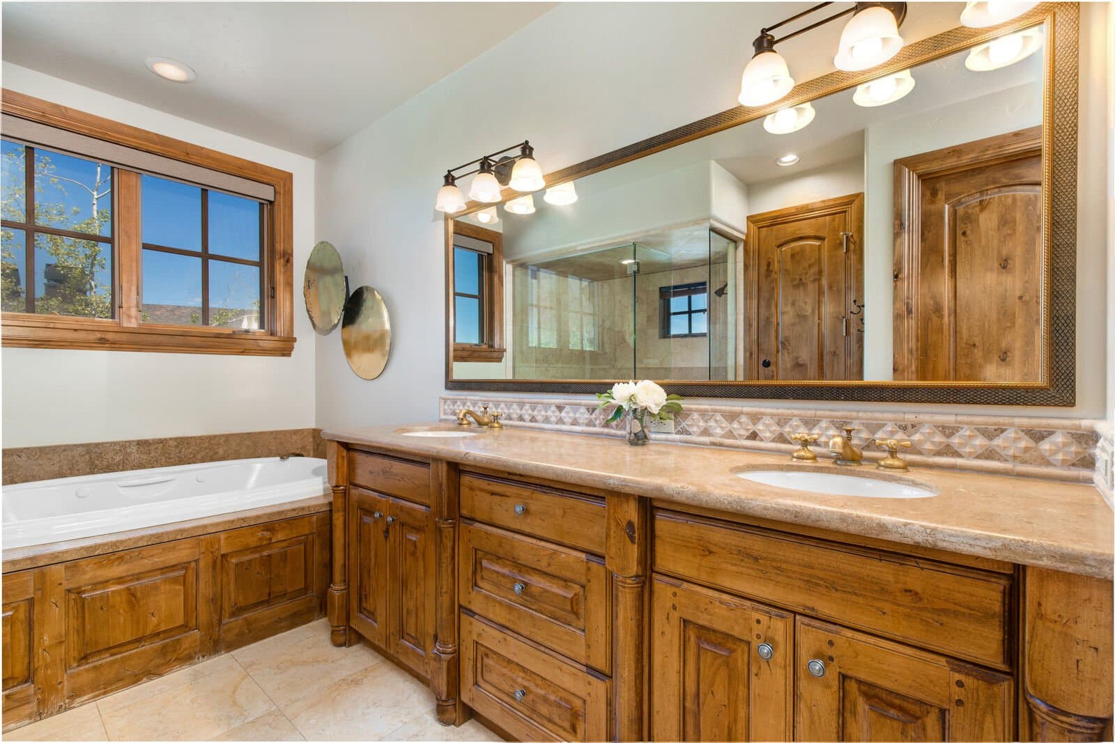 Star House - Image 31