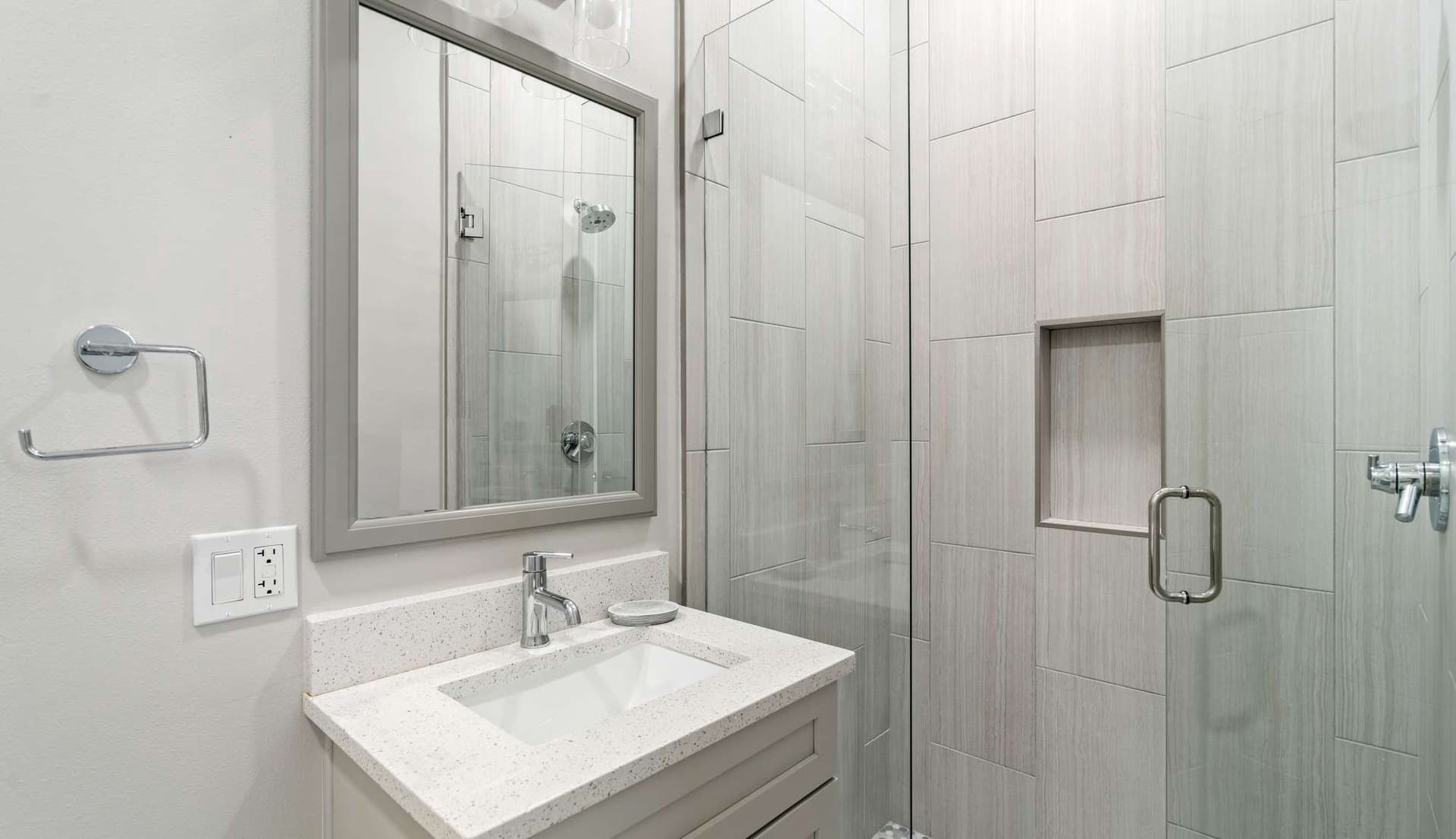 Latitudes Manor - Image 44