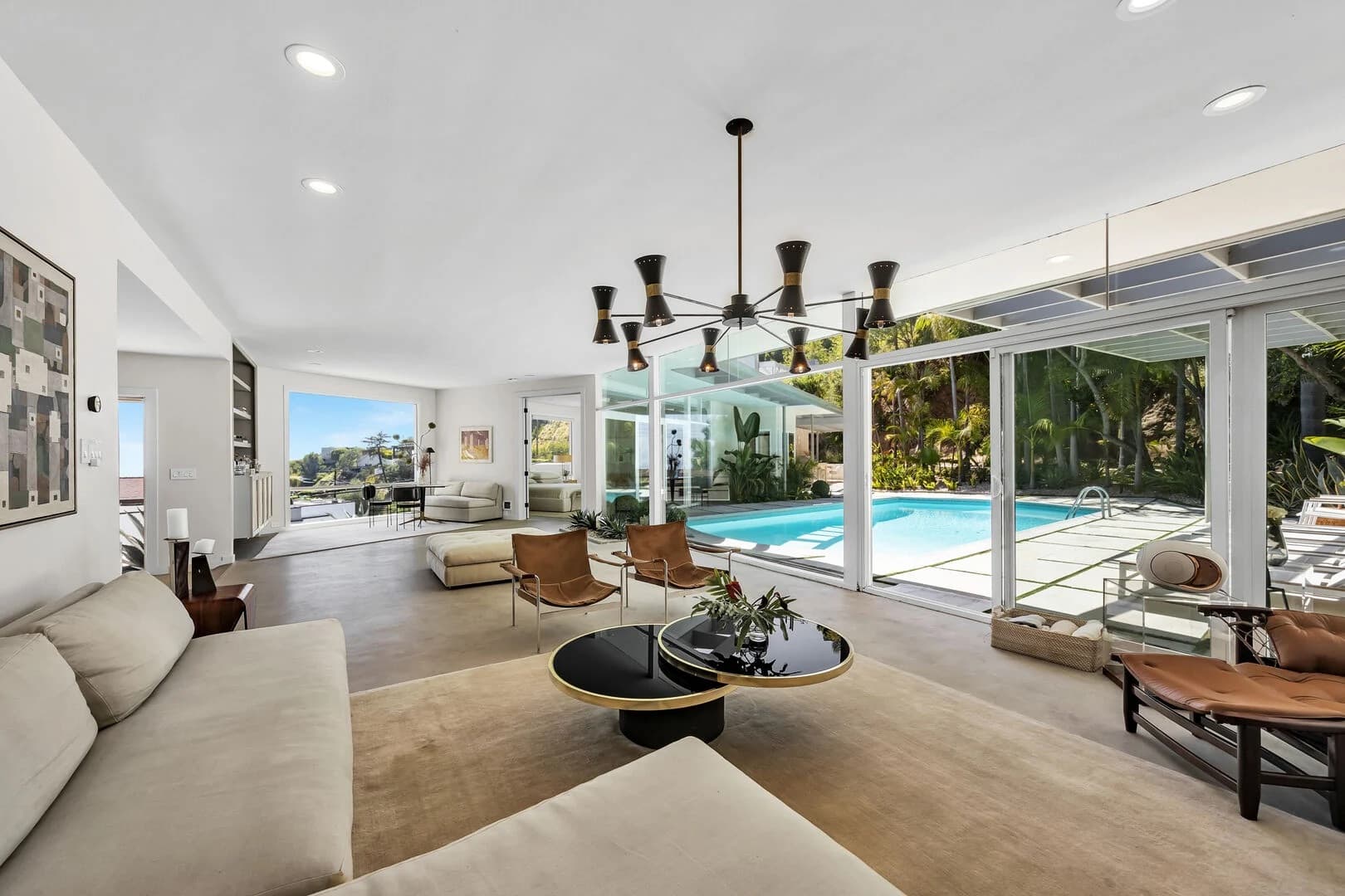 Sunset Plaza View - Image 6