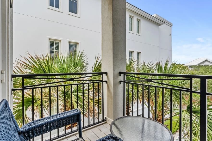 Grovey by the Sea - Image 23